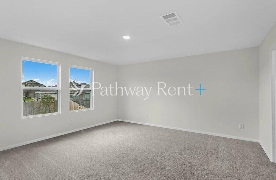 Building Photo - 1074 Large Poppy Dr