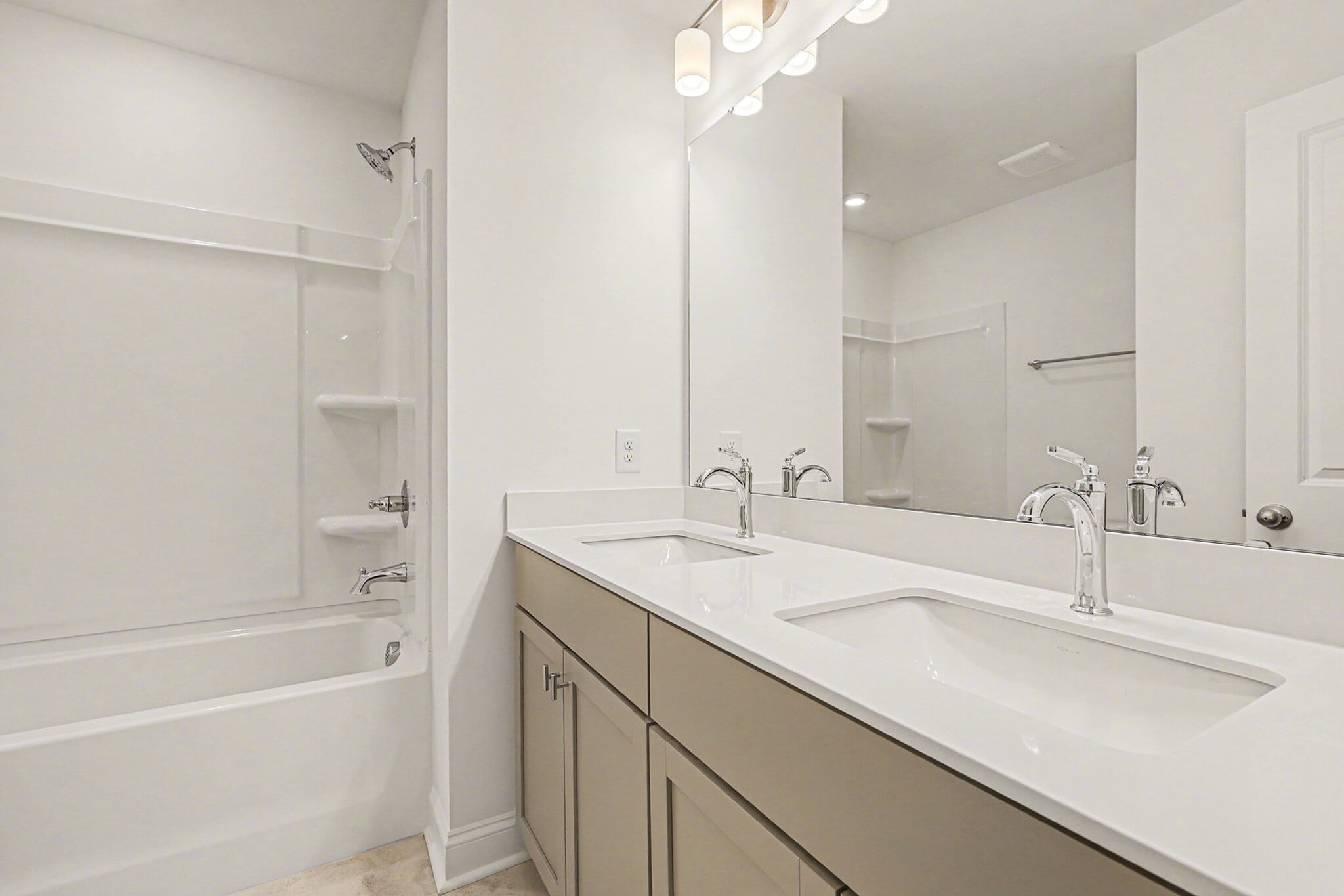 Building Photo - 2915 Herringbone Rd