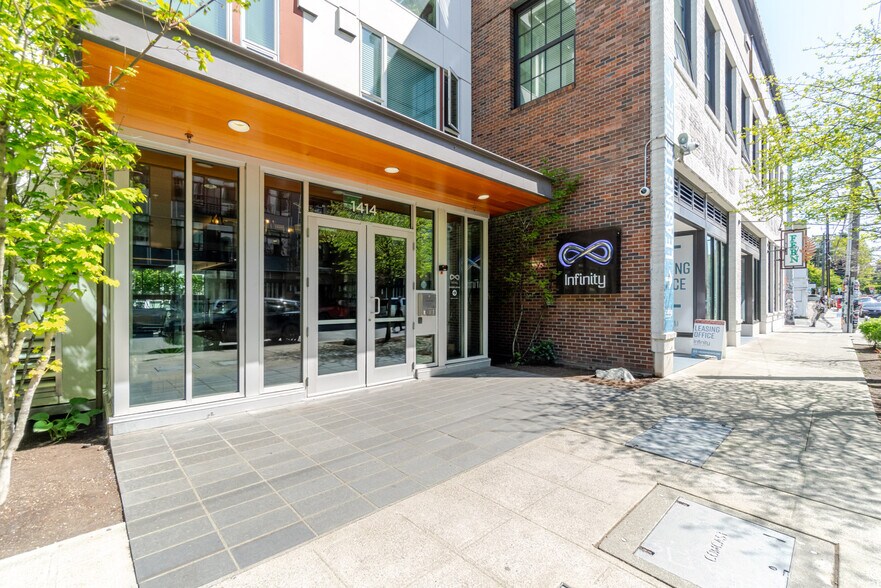 Building Photo - 1414 10th Ave