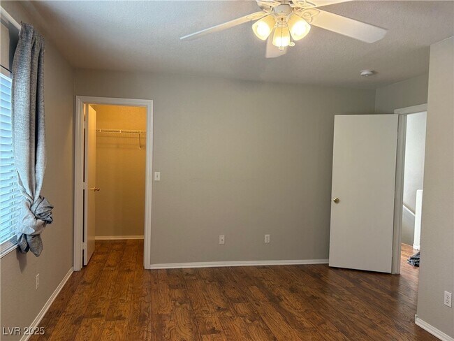 Building Photo - 9904 Via Delores Ave