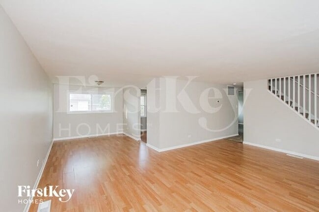 Building Photo - 171 Craig Dr W