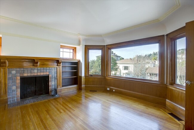 Building Photo - 175 Vasquez Ave