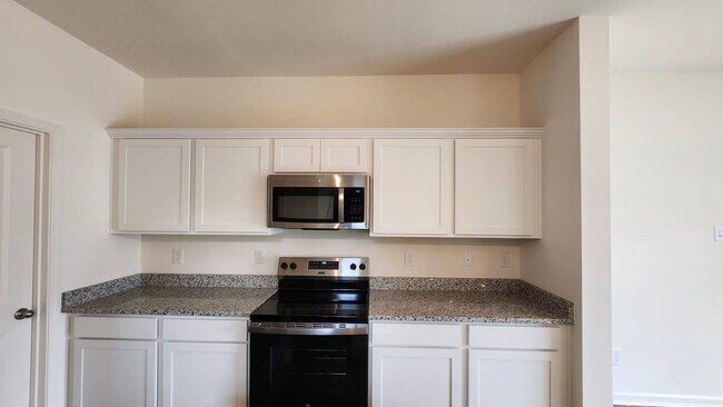 Building Photo - 4 Bedroom 2.5 Bathroom NEW Home in Wilson's Walk