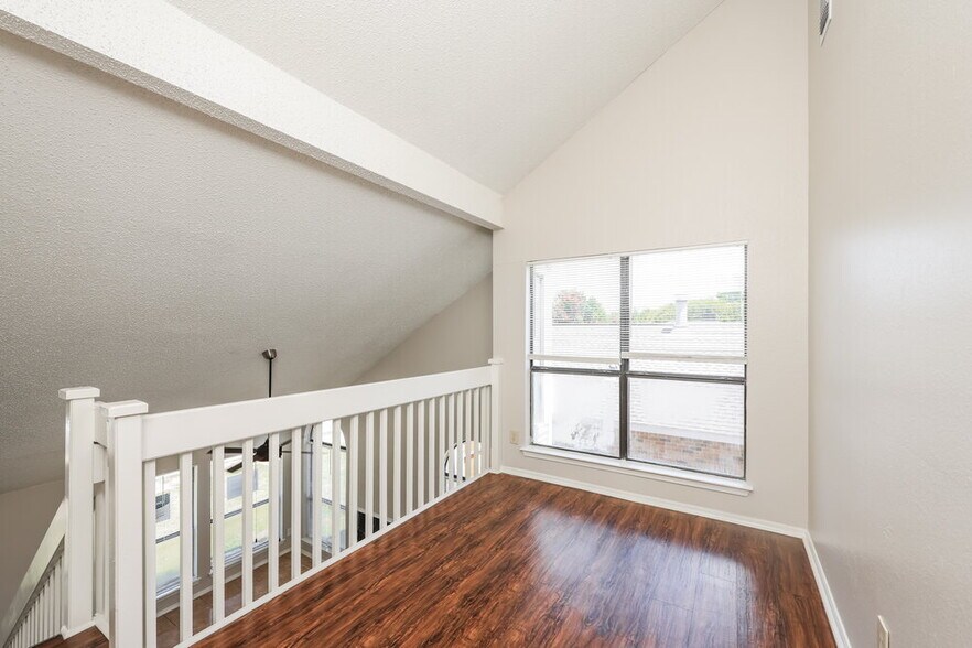 Building Photo - 2728 Oak Bend Ln