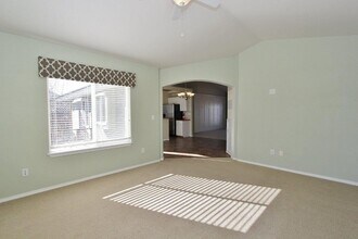 Building Photo - Immaculate Single-Level Home