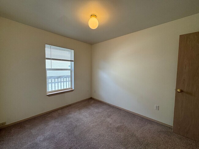 Building Photo - 1501 H St