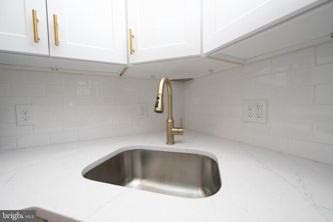 Building Photo - 32 Willis Ave