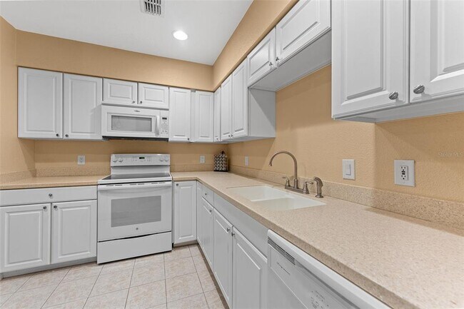 Building Photo - 7911 Lovegren Ln