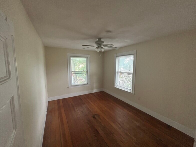 Building Photo - 110 Central St