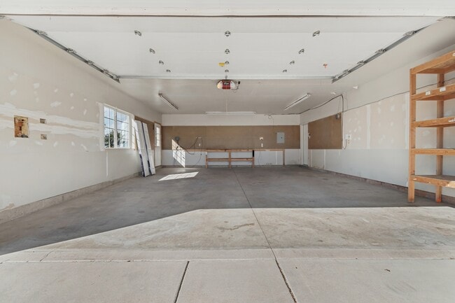 Building Photo - 418 Quail Run Rd