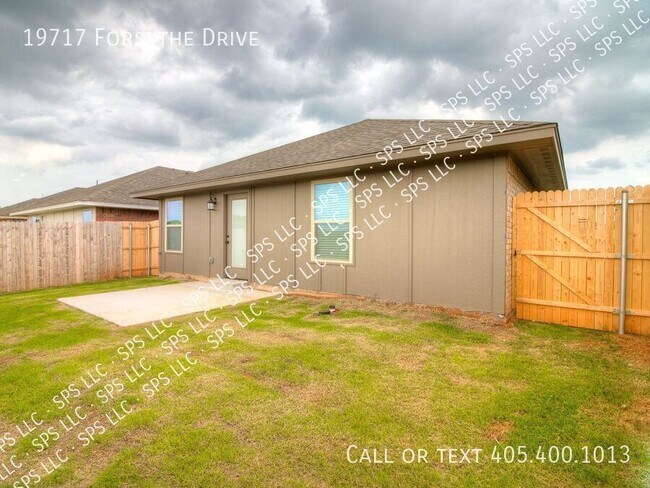 Building Photo - 19717 Forsythe Dr