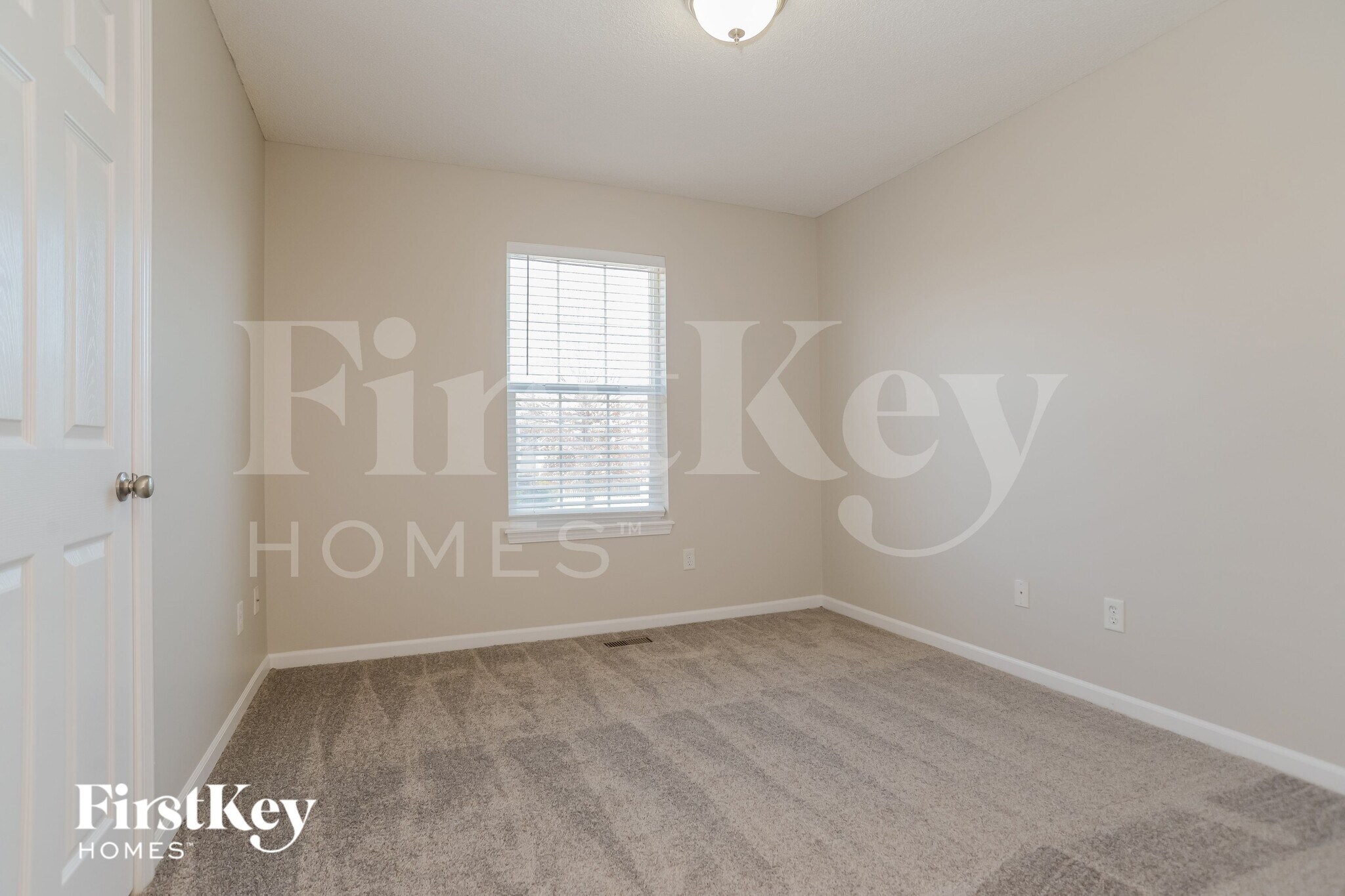 Building Photo - 728 Corrington Dr