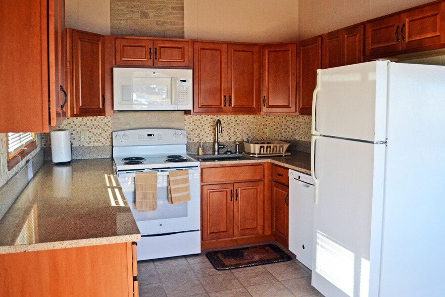 2nd floor beautiful kitchen - 3 Dubois Dr