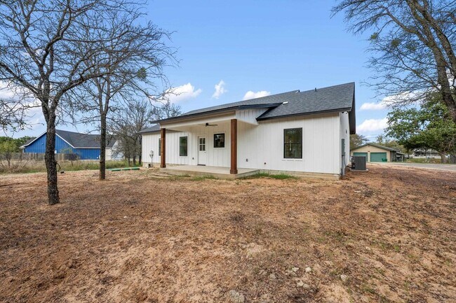 Building Photo - 830 Woodland Hills Dr