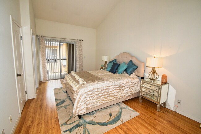 Building Photo - 1126 W 228th St