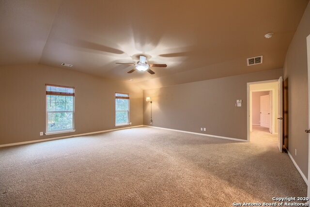 Building Photo - Situated on a desirable corner cul-de-sac lot!!