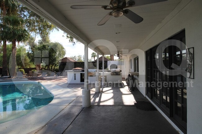 Building Photo - 6149 E Delcoa Ave