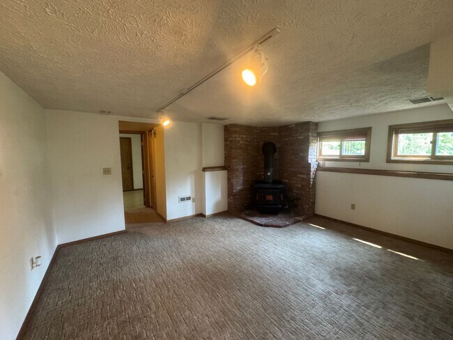 Building Photo - Charming 3 Bed, 3 Bath Home in Spokane Val...