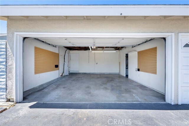 Building Photo - 1604 Avenida Del Vista