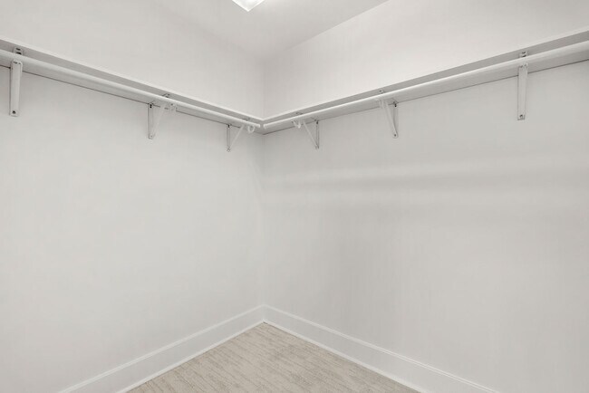 Building Photo - 531 S Gay St