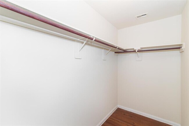 Building Photo - 4207 Richmeadow Dr