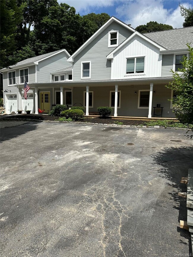 Building Photo - 162 Spring Rd