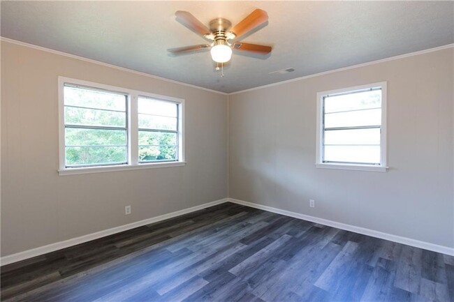 Building Photo - 1312 Cooper Rd