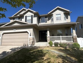 Building Photo - 7497 Valley Maple Dr