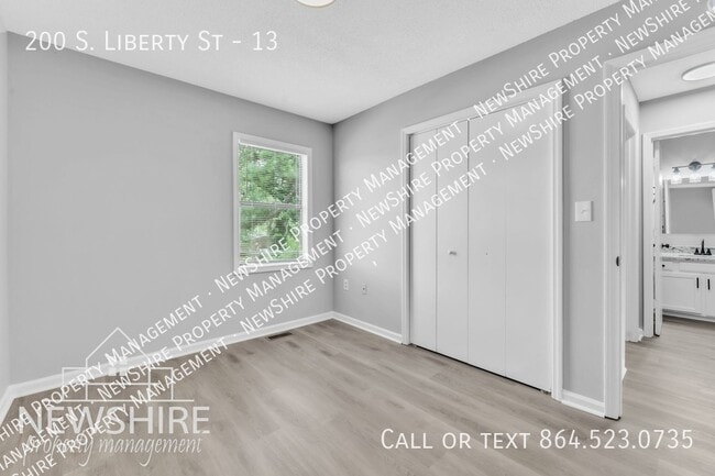 Building Photo - 200 S Liberty St