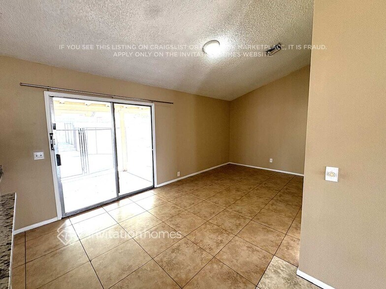 Building Photo - 10072 W Mariposa St