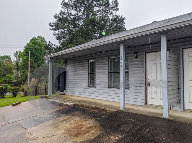 Primary Photo - 2300 Grayson Valley Dr