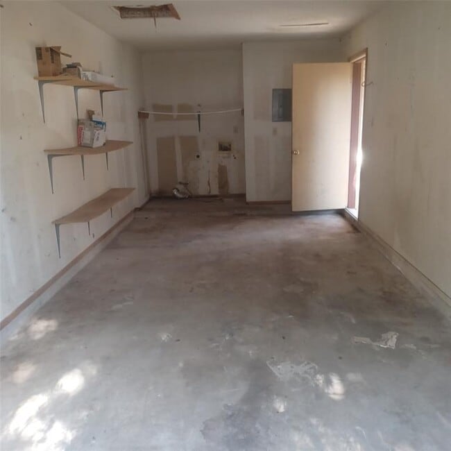 Building Photo - 12415 Deer Falls Dr