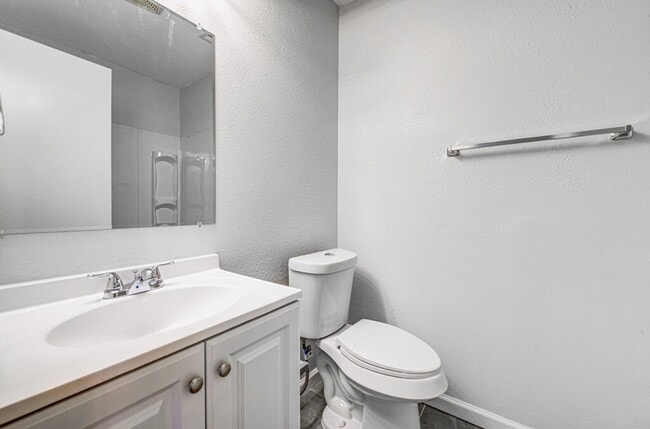 Building Photo - 1306 Bonnie Brae St