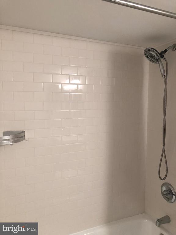 Building Photo - 14 Stonehenge Cir