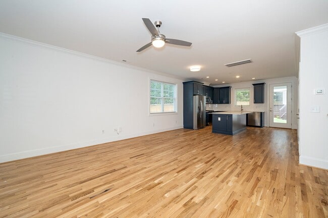 Building Photo - 3904 Avent Ferry Rd