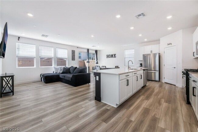 Building Photo - 670 Tranquil Bay Ct