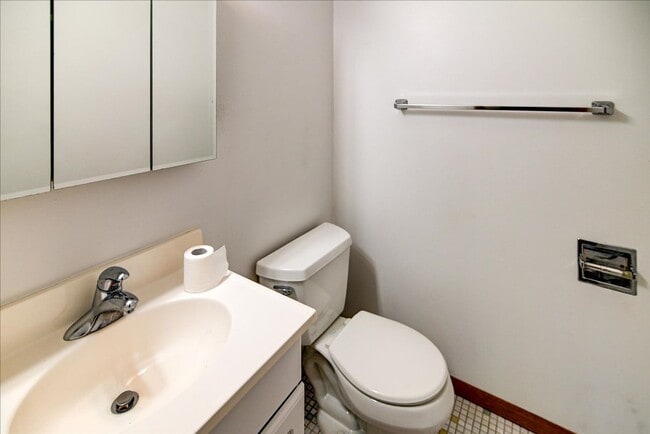 Building Photo - 4603 Dennis Dr