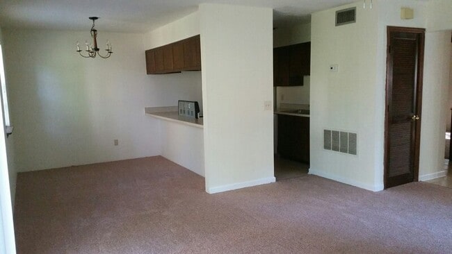 Building Photo - 2548 Bilbrey Dr