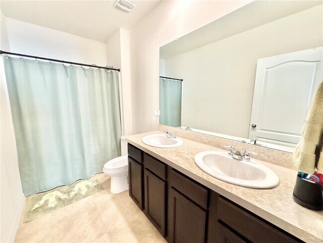 Building Photo - 2371 Brassie Ct