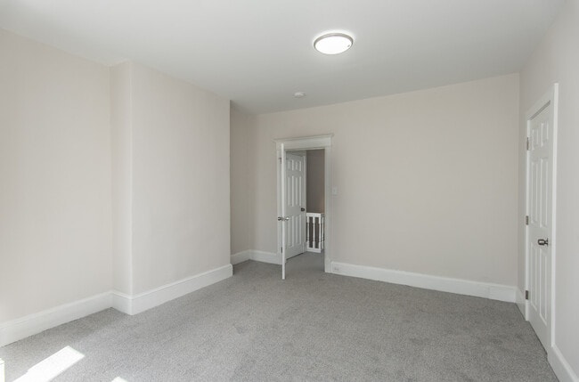 Building Photo - 6029 Jefferson St