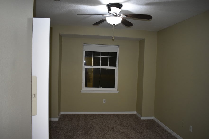 Bedroom - 1810 E Palm Ave