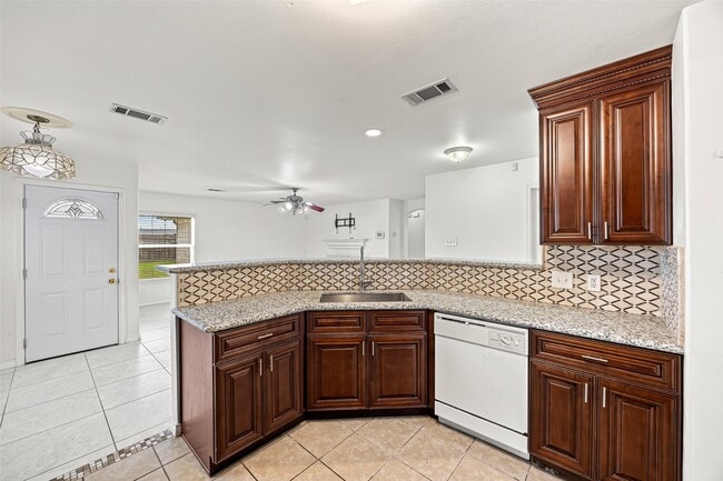 Building Photo - 7331 Wimberly Oaks Ln