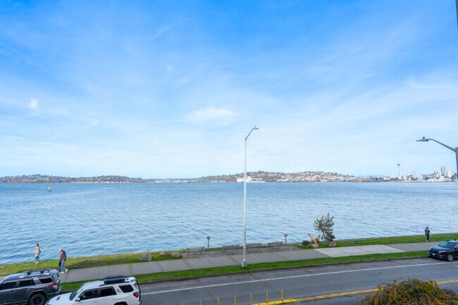 Building Photo - 2Bd/2Ba Seattle Condo