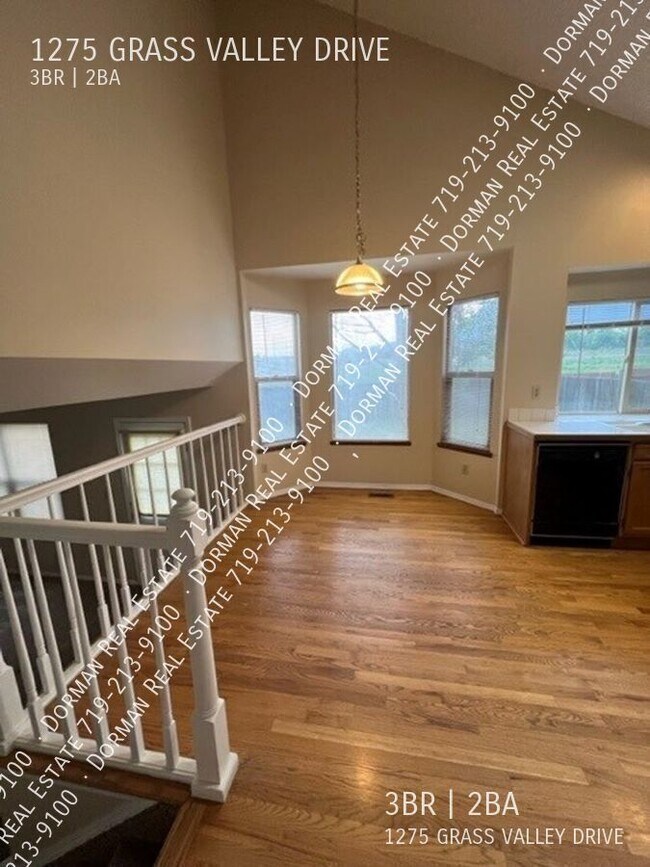 Building Photo - 1275 Grass Valley Dr
