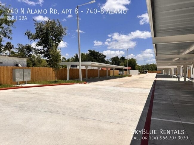 Building Photo - 740 N Alamo Rd