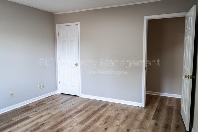 Building Photo - 1816 Lively Rd