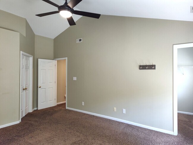 Building Photo - Stunning Corner Lot home located within a cul-de-sac in the Mitchell Glen Community!