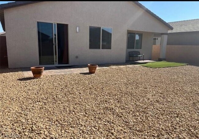 Building Photo - 5980 E Drosetta Ave