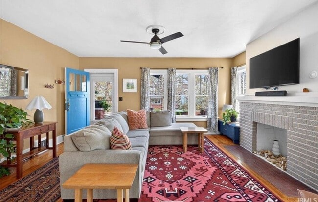 Building Photo - Beautiful 3 Bedroom!