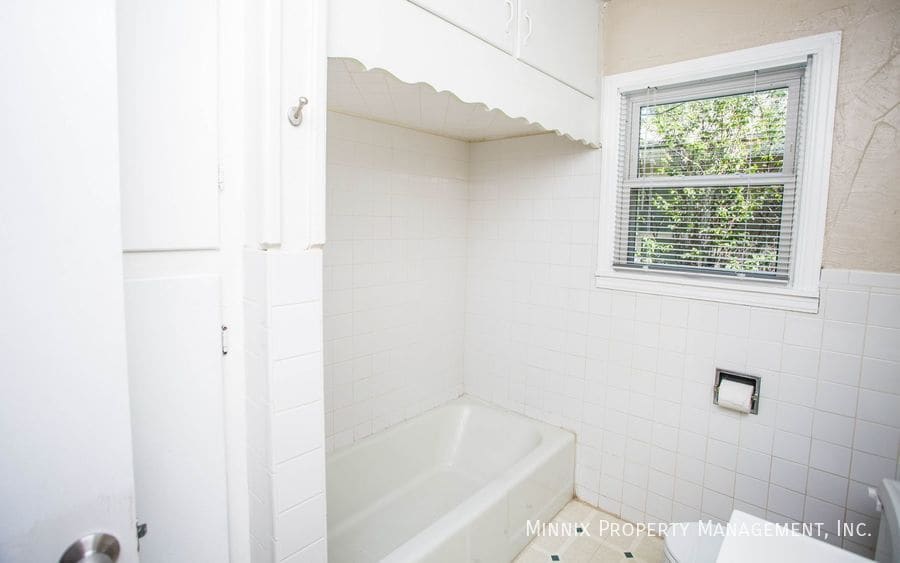 Building Photo - 3406 28th St